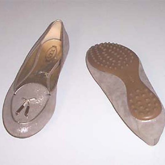 NEW TOD'S Dee gold tone shimmery suede flat 39 - Picture 2 of 6